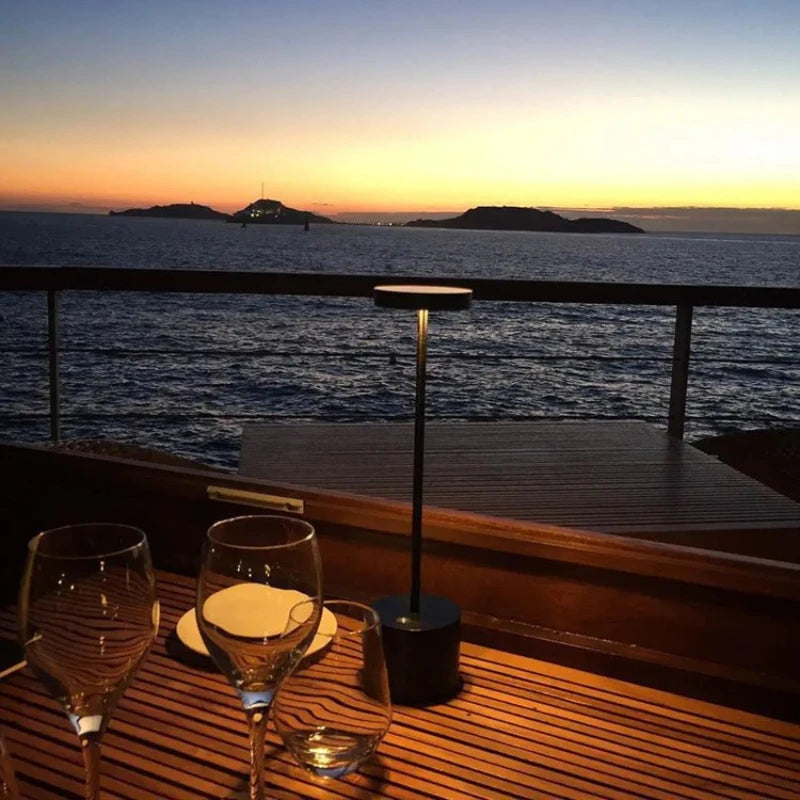 Modern Aluminum Cordless LED Table Lamp